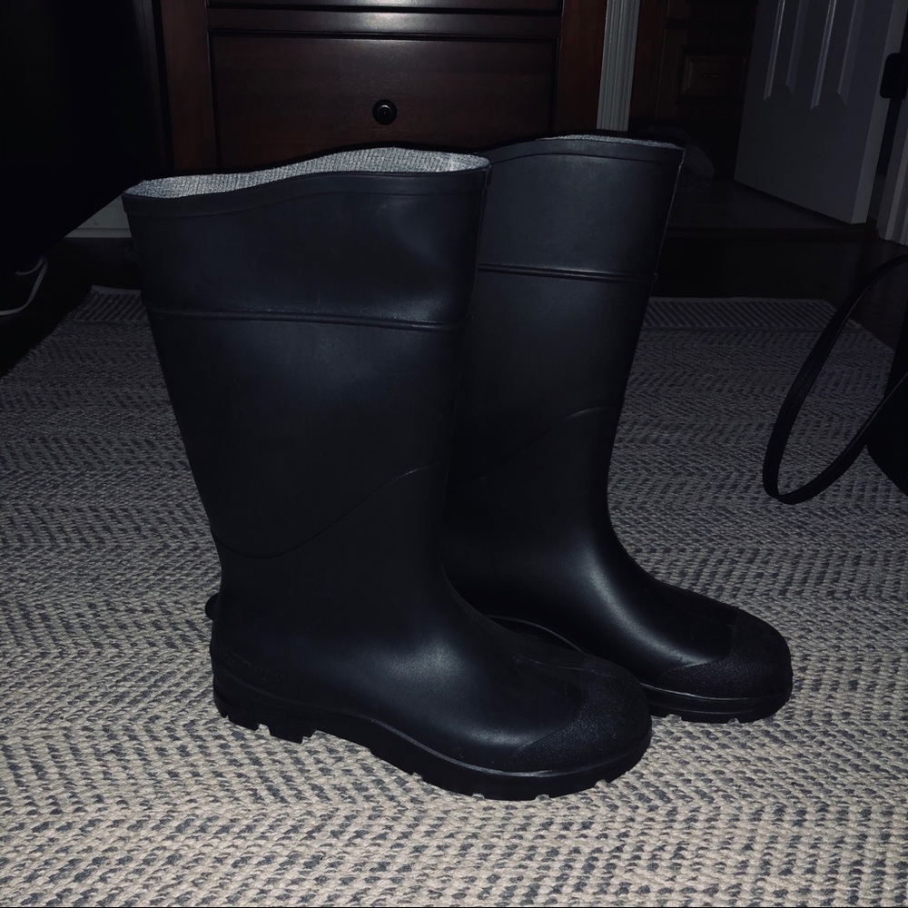 ❌SOLD❌Snow boots/ Rain boots